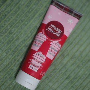 NWT 1 Victoria's Secret Merry Mocha Xmas Limited Edition Body lotion .